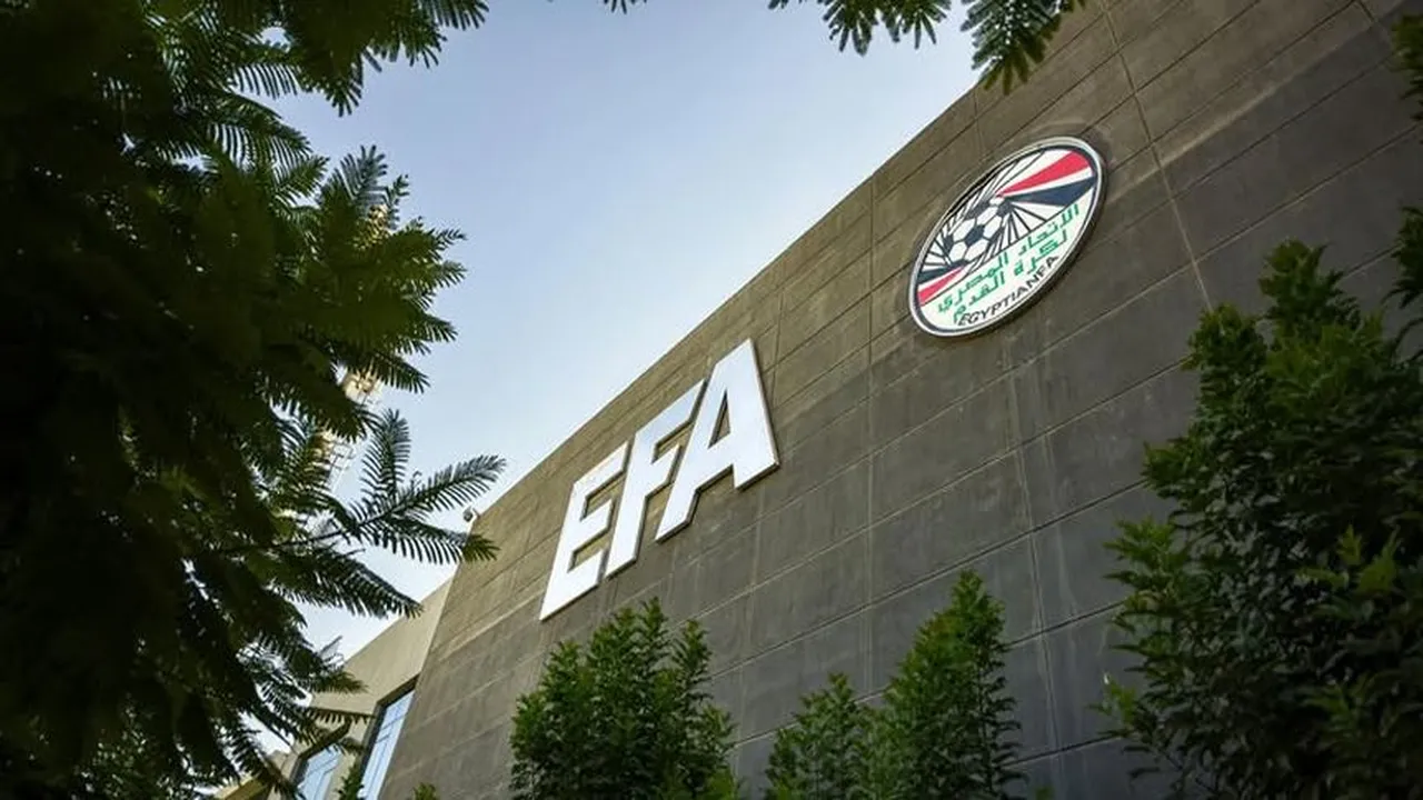 اتحاد الكرة يحسم قراره بشأن تعيين حكام أجانب في مرحلة حسم الدوري